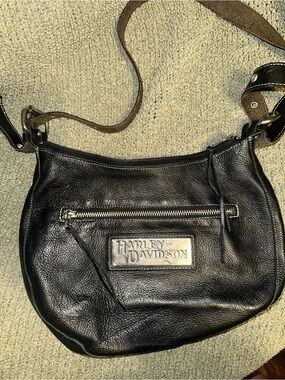 Vintage y2k Harley Davidson leather purse tassels and buckle detail